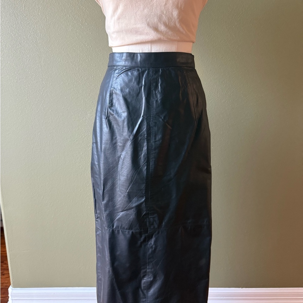 Neiman Marcus Black Leather Pencil Skirt